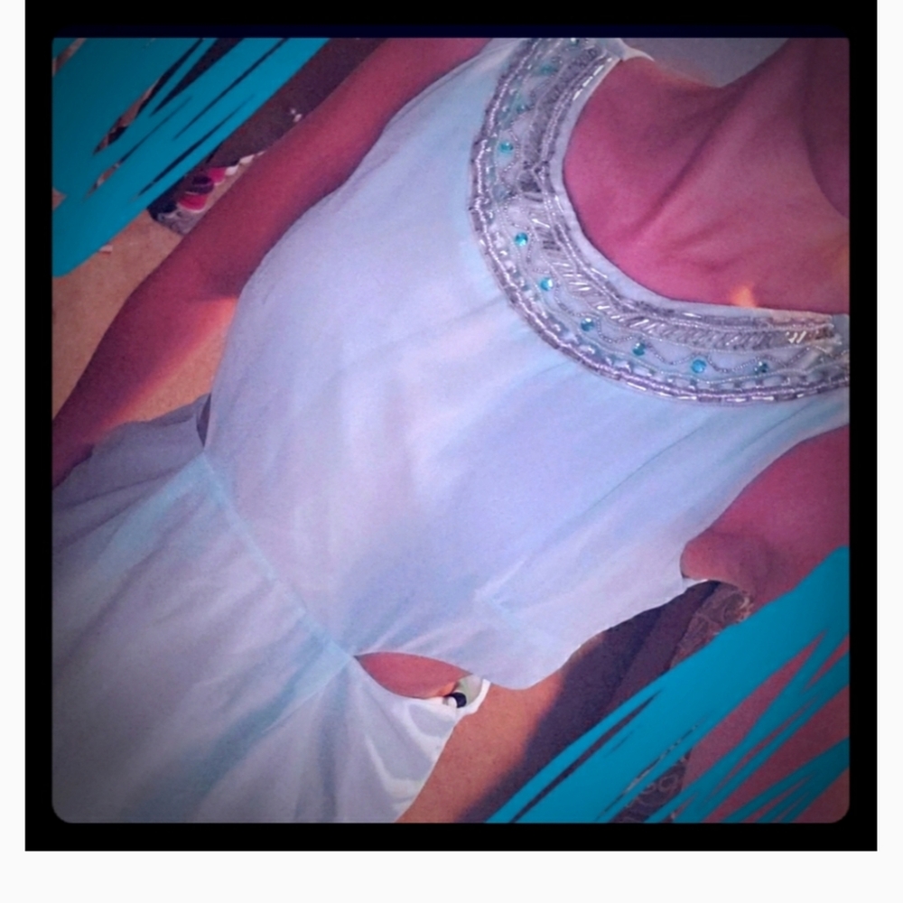 🆕️ side cut out dress